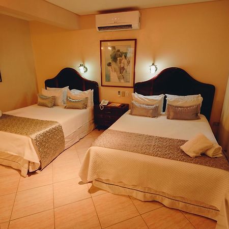 Hotel Arenal Santa Cruz de La Sierra Εξωτερικό φωτογραφία