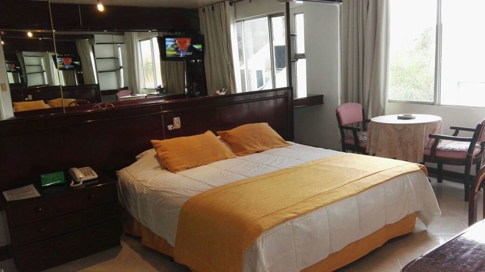 Hotel Arenal Santa Cruz de La Sierra Εξωτερικό φωτογραφία